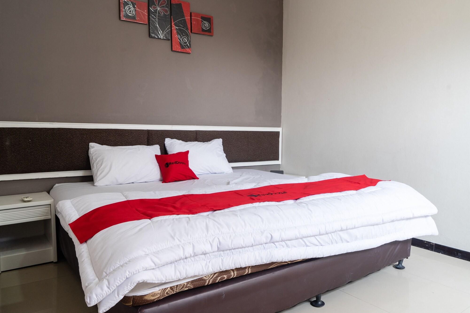 Reddoorz Plus @ Sawah Besar Jakarta Buitenkant foto