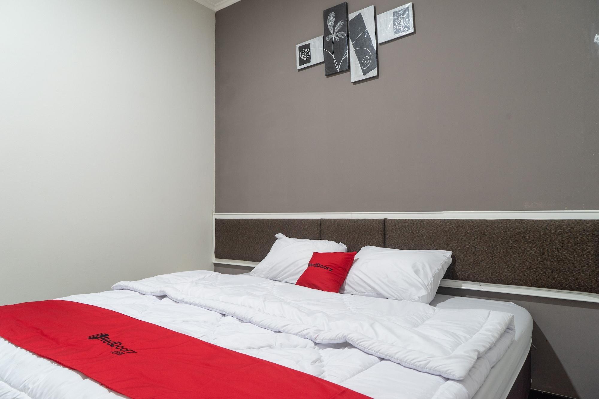 Reddoorz Plus @ Sawah Besar Jakarta Buitenkant foto