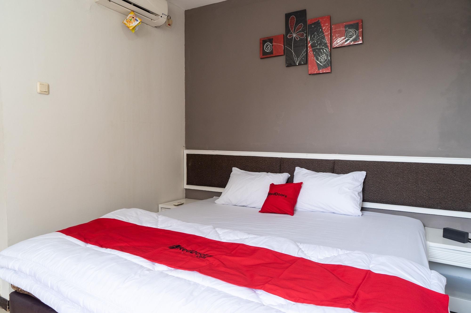 Reddoorz Plus @ Sawah Besar Jakarta Buitenkant foto