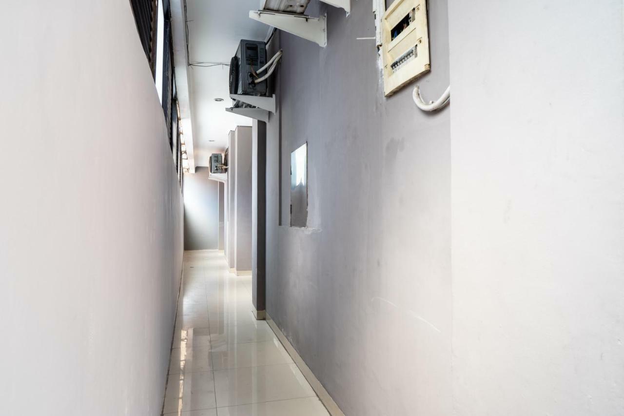 Reddoorz Plus @ Sawah Besar Jakarta Buitenkant foto